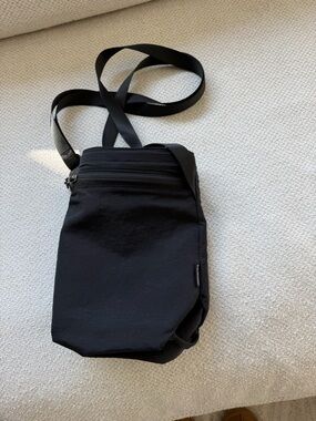 lululemon athletica Black Crossbody Belt Bag